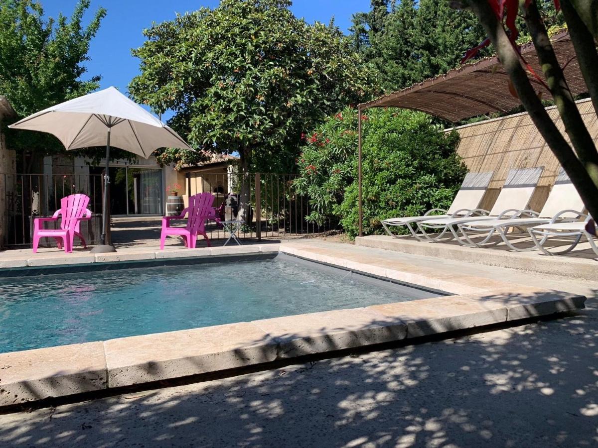 Superb Holiday Flat With Private Pool Carpentras Eksteriør billede